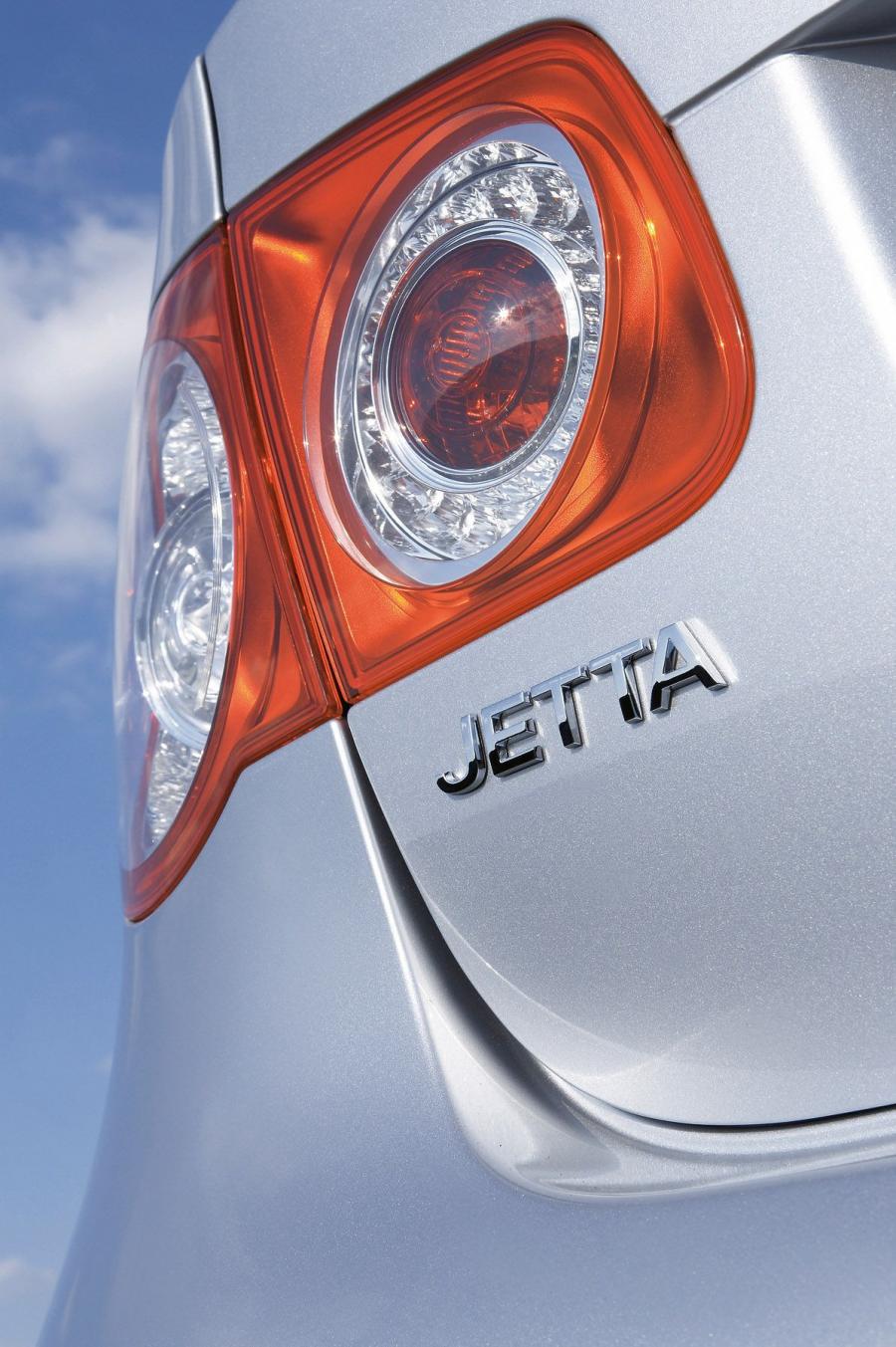  Volkswagen Jetta 2005 года  (фото 4 из 131)
